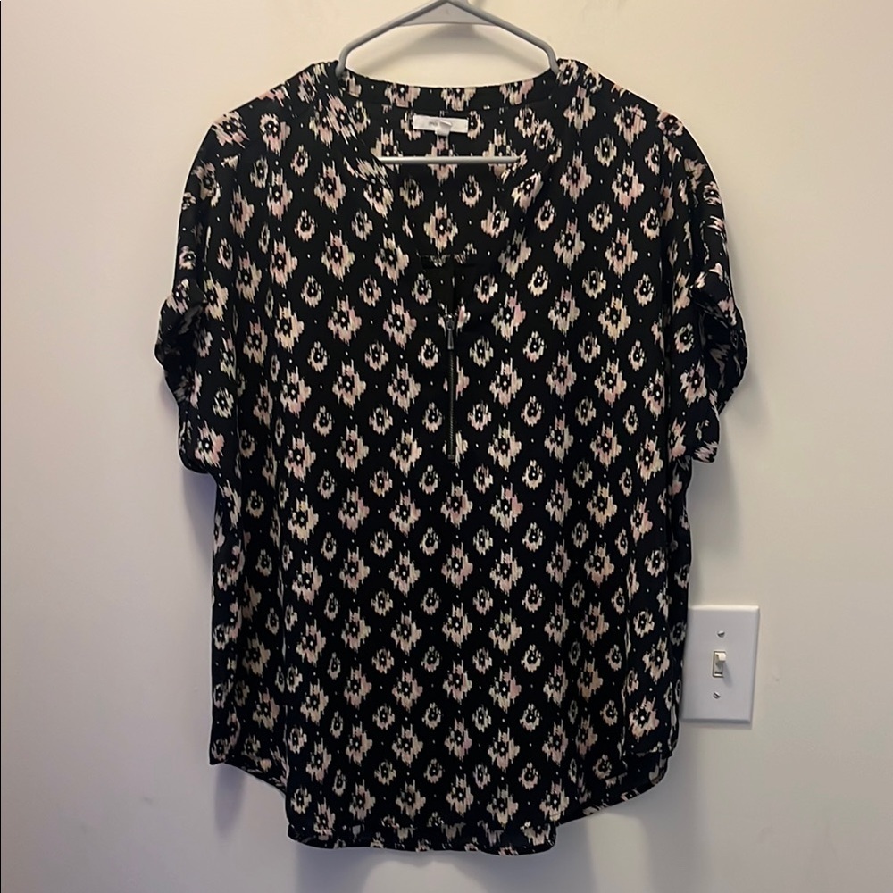 Maurices Black Geometric Blouse size large